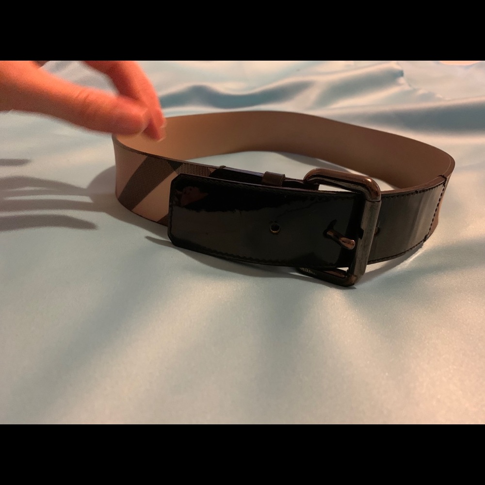 Burberry black leather nova check belt - Picture 2 of 16